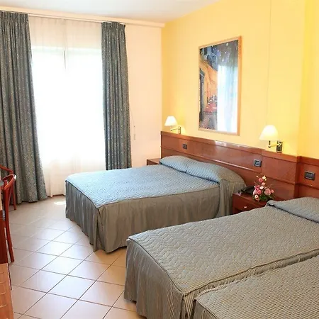 Euro Hotel 4*